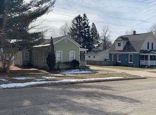 114 E Tolford St, Spring Lake, MI 49456