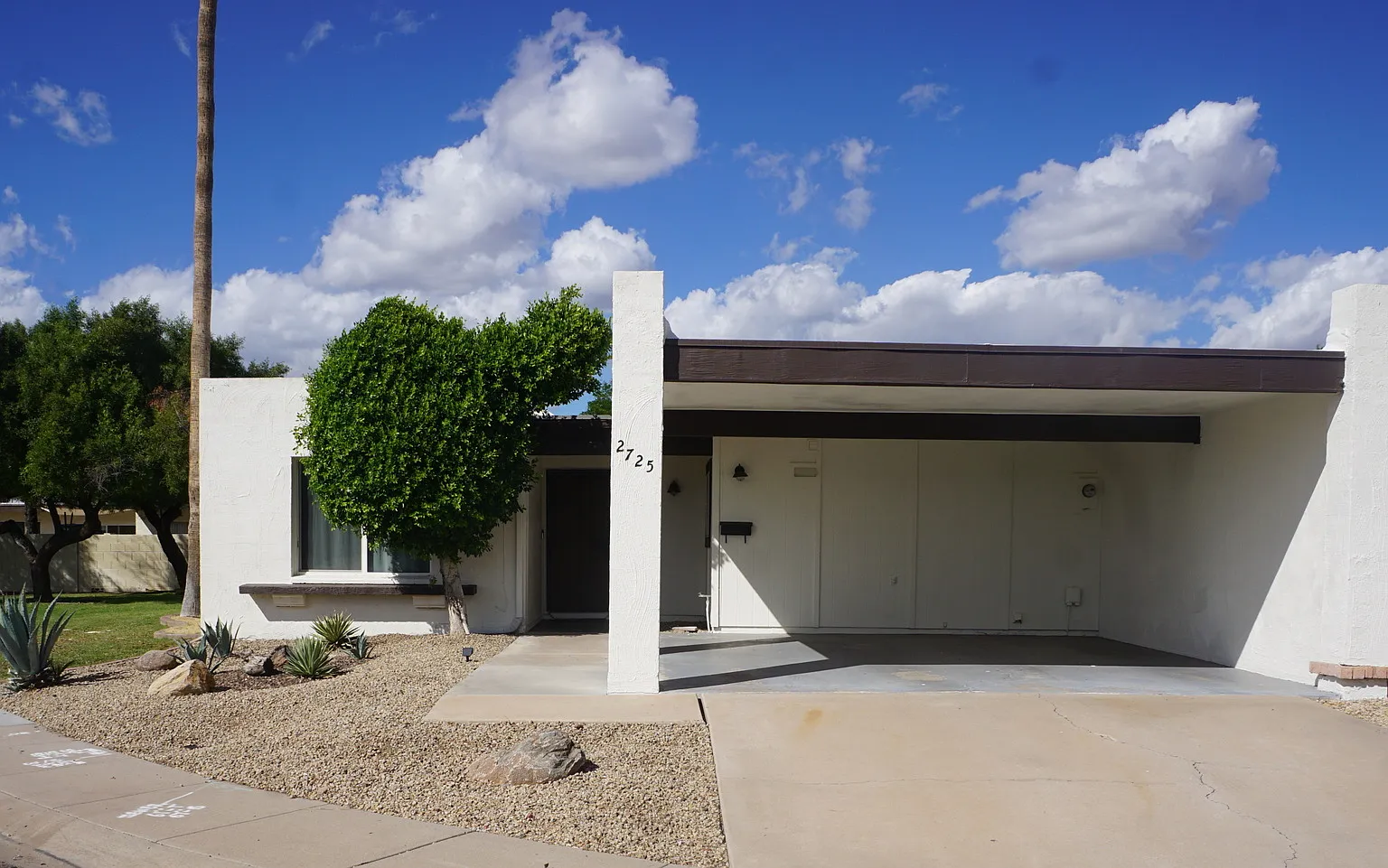 3 bed, 1391 sqft, $2,300 — Photo 1