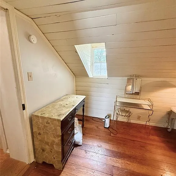 301 W Laurel St — Photo 35
