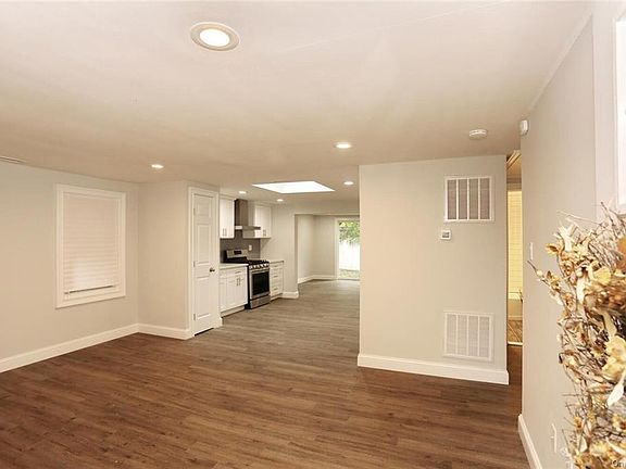 5th image of 10 Cameron St