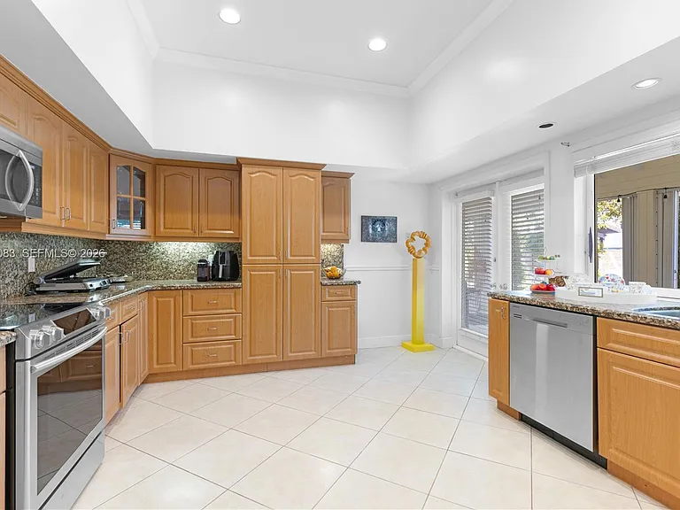5253 NW 94th Doral Pl #5253 — Photo 34