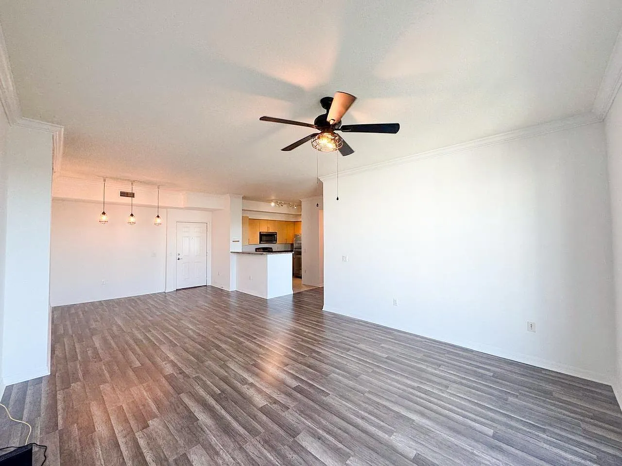 3 bed, 1504 sqft, $3,000 — Photo 3