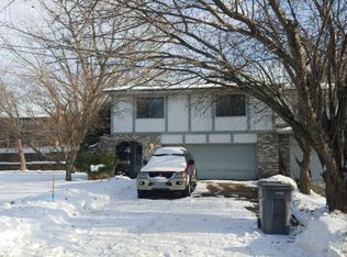 7375 Bagpipe Blvd, Eden Prairie, MN 55346