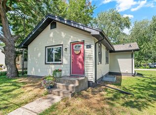 189 Hanson Rd, Saint Paul, MN 55115
