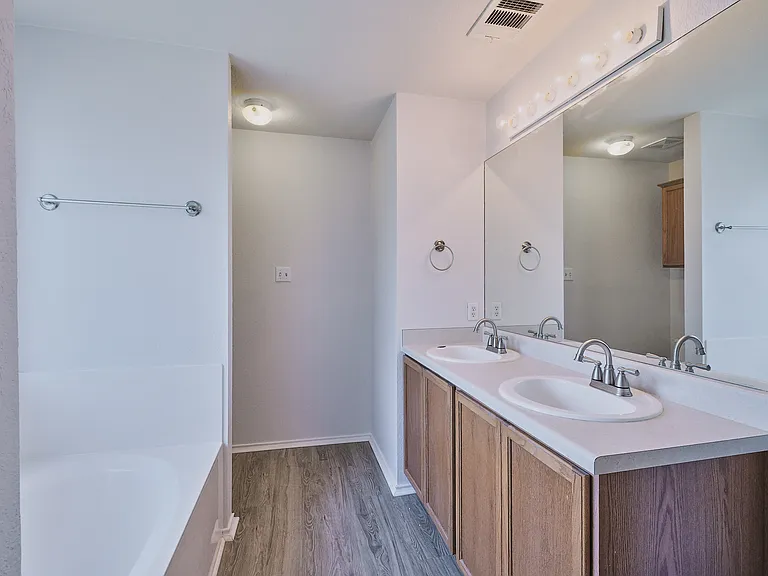 9316 Rowlands Sayle Rd — Photo 49