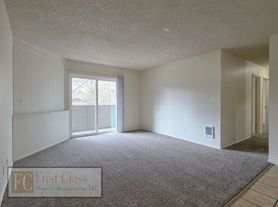 17150 SW Heritage Ct