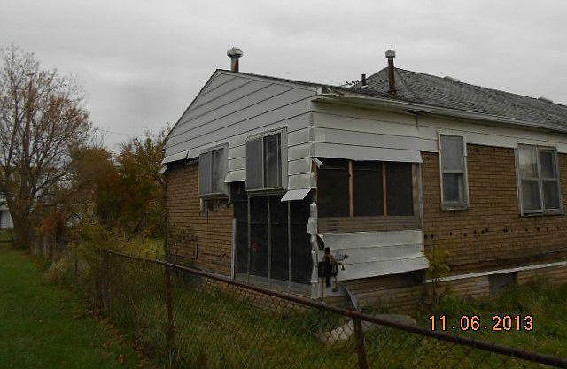 2nd image of 28742 Annapolis St