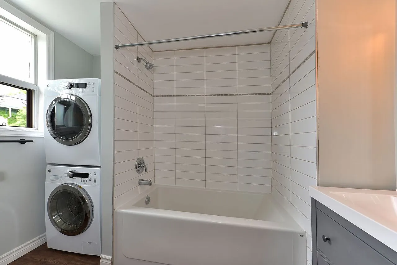 32 Cartwright Street — Photo 3