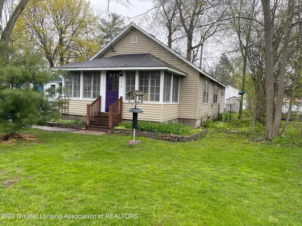 5972 Cypress St, Haslett, MI 48840