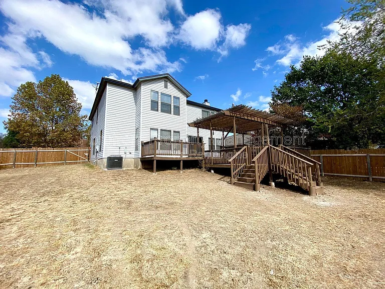 2510 Village Pkwy — Photo 4