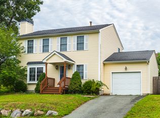61 South St, Cranston, RI 02920