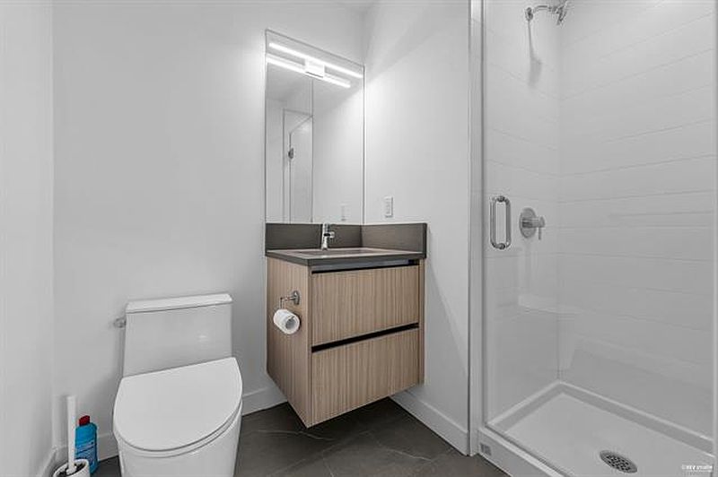 Richmond Townhouse for rent - 3 Bedrooms — photo 18