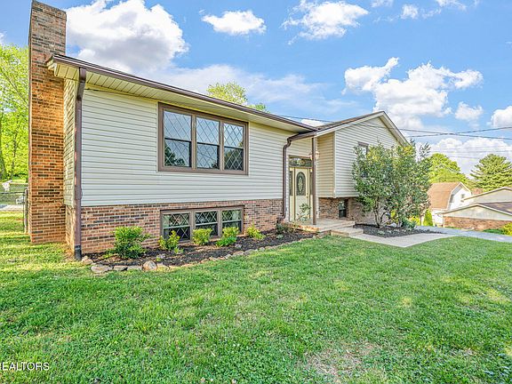 5th image of 206 Lake View Ln