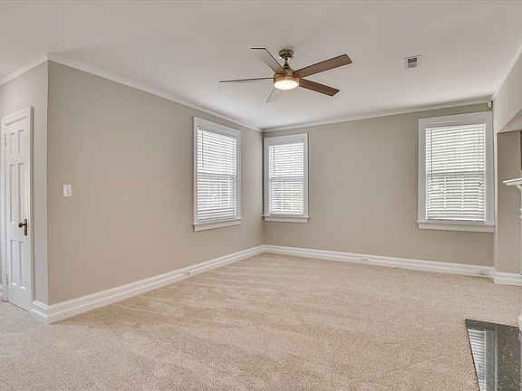 4th image of 210 Alta Vista Avenue