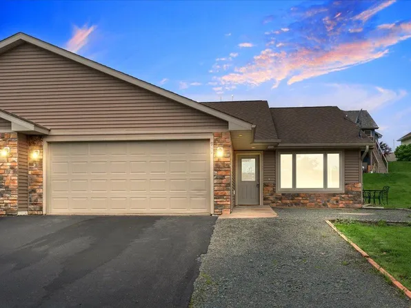 949 Fairchild Dr, River Falls, WI 54022