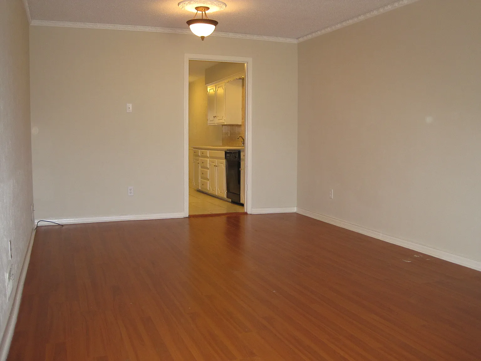 3 bed, 2.5 bath, 1856 sqft, $2,500 — Photo 4