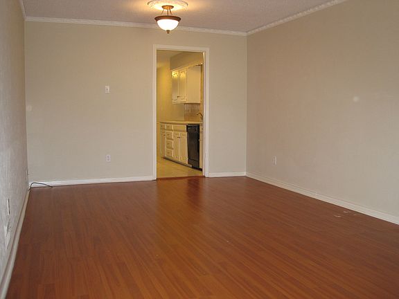 4th image of 6128 Rincon Way