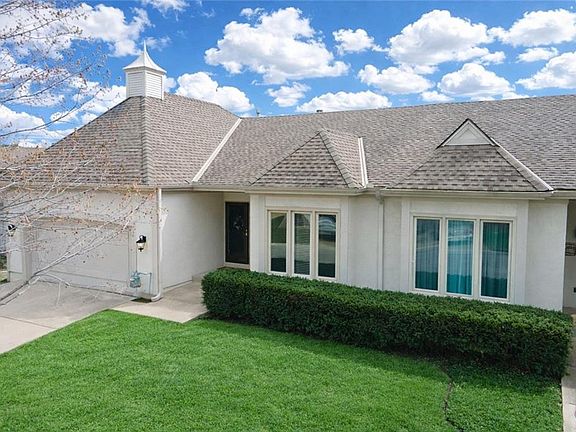 2nd image of 12831 Cambridge Rd