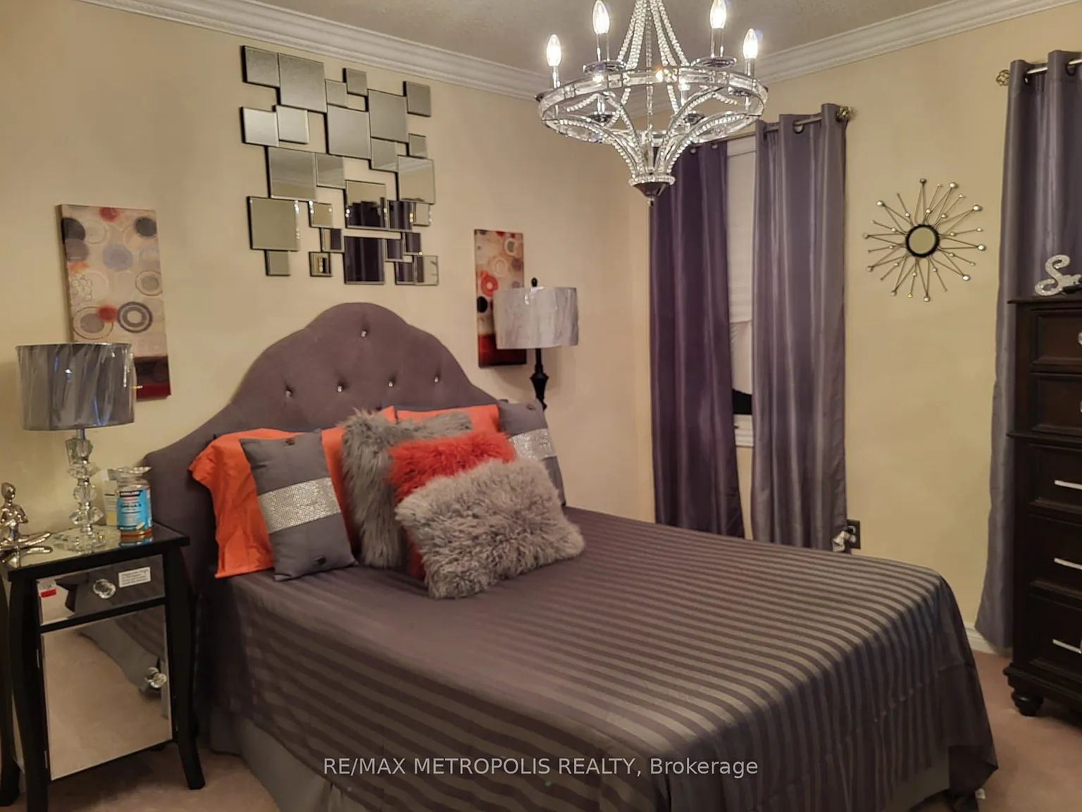 1 bed, $1,000 — Photo 1
