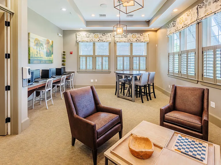 Windward Long Point Apartments — Photo 6