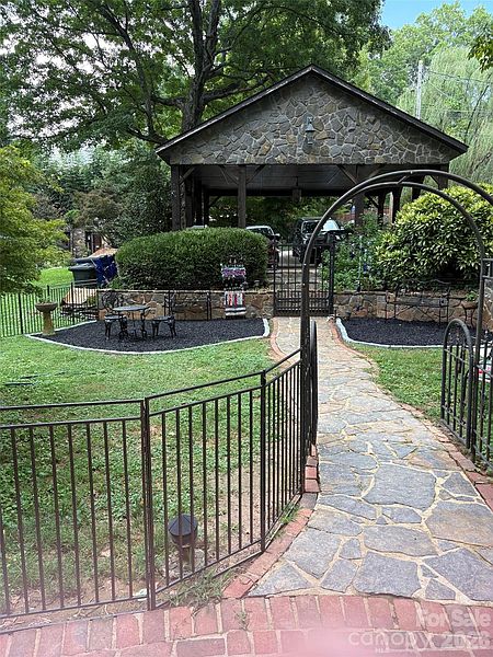 Property photo 34
