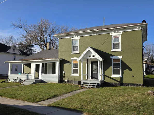 401 South College AVENUE, Fox Lake, WI 53933