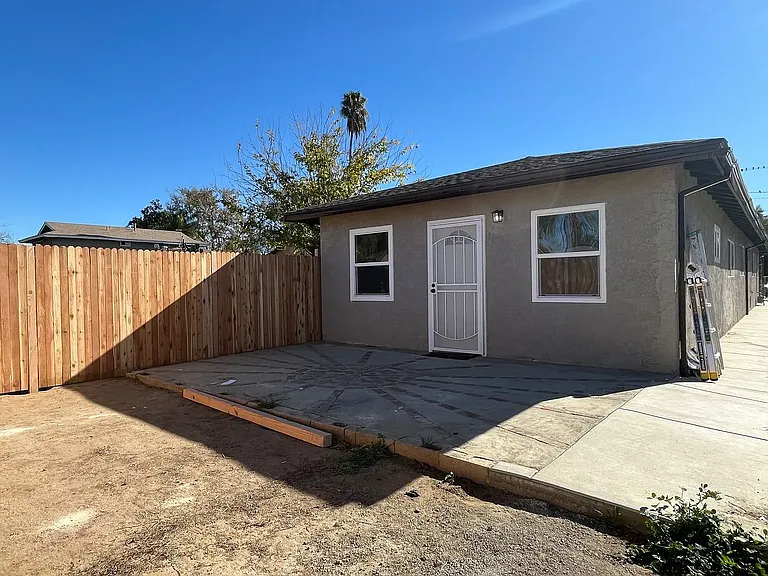 7363 Ysmael Villegas St — Photo 9