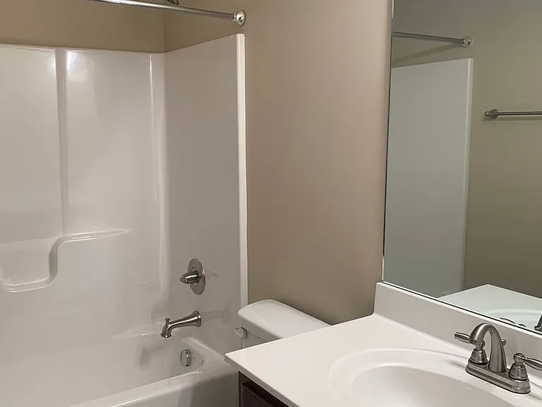 379 Hendrixson Dr — Photo 16