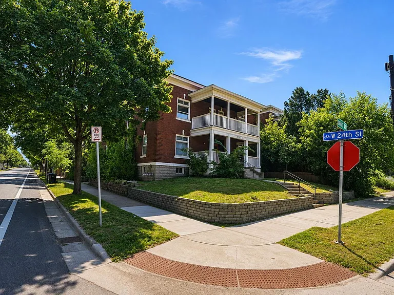 2401 Harriet Ave S #3 — Photo 20