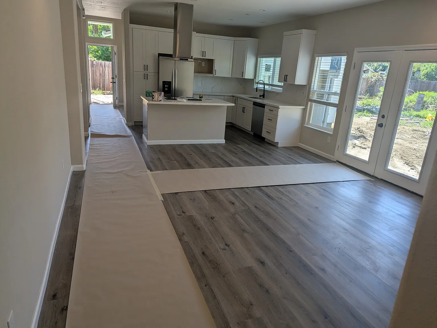 3 bed, 1324 sqft, $3,200 — Photo 4