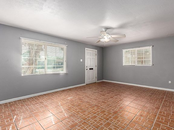 4th image of 3044 W Mariposa St