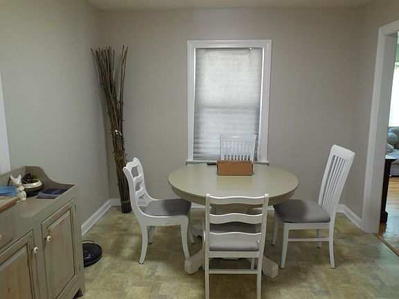 3rd image of 519 Silkwood Ave