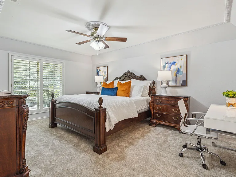 1428 Chatsworth Ln — Photo 12
