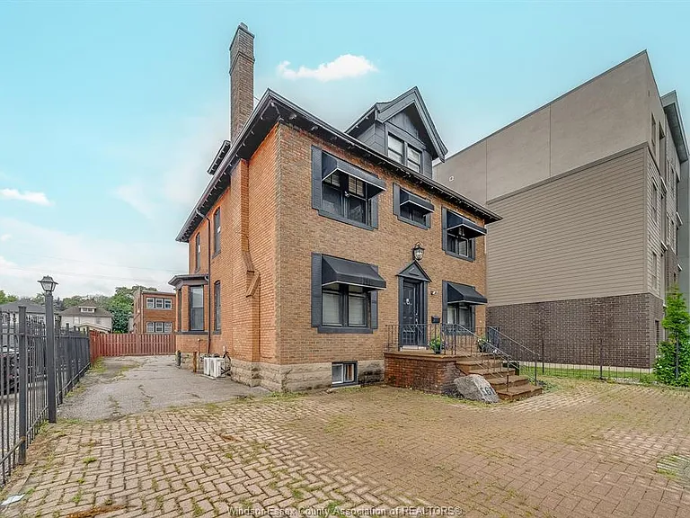 961 Ouellette Ave #2 — Photo 11