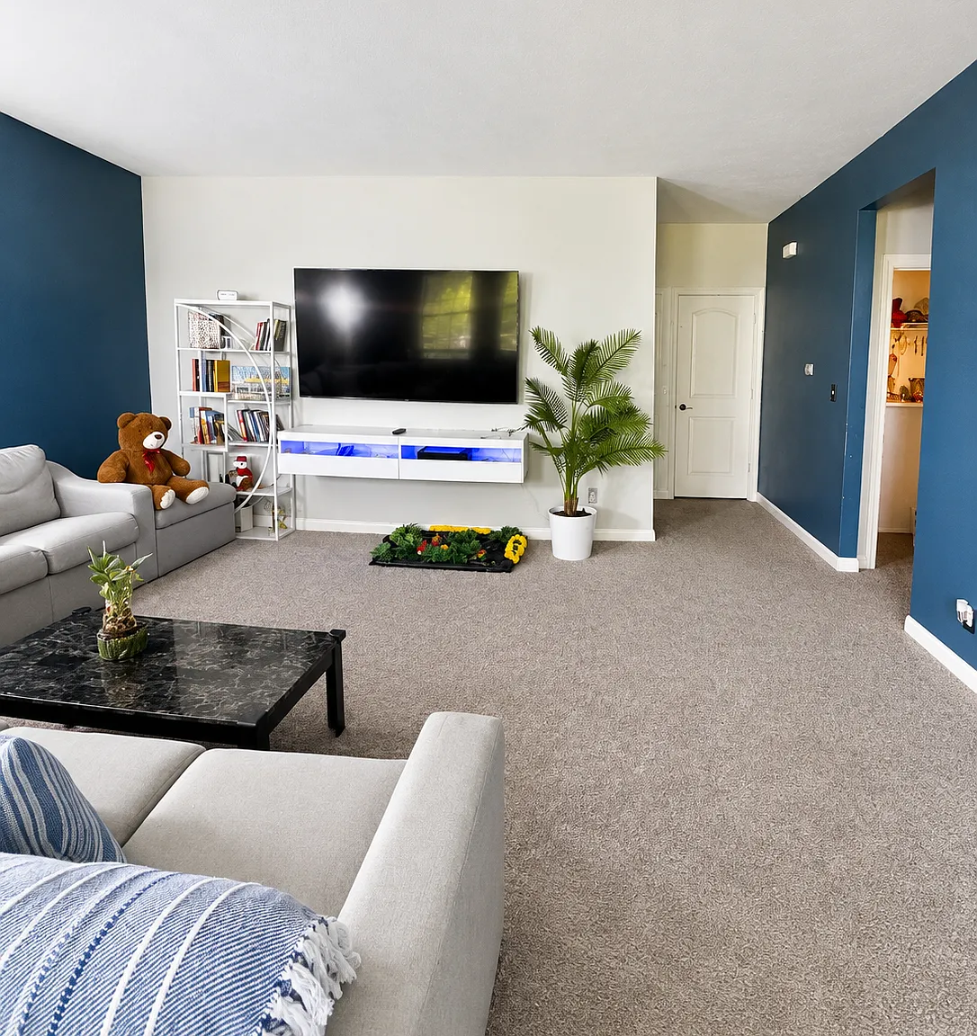 3 bed, 1981 sqft, $1,999 — Photo 4