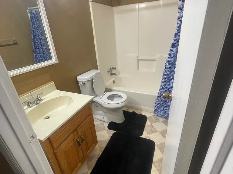 5133 Galbraith Cir — Photo 27