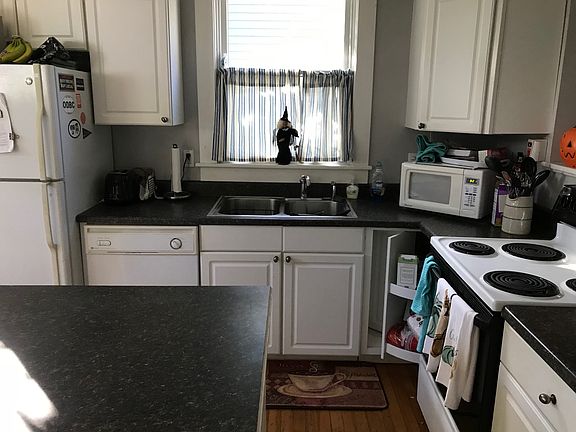 2nd image of 11 Dean Ave