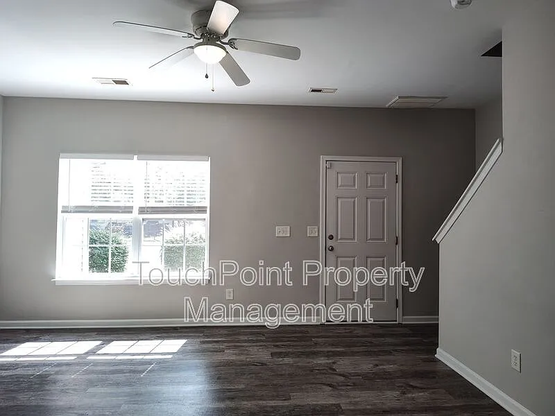2 bed, 2.5 bath, 1167 sqft, $1,500 — Photo 3