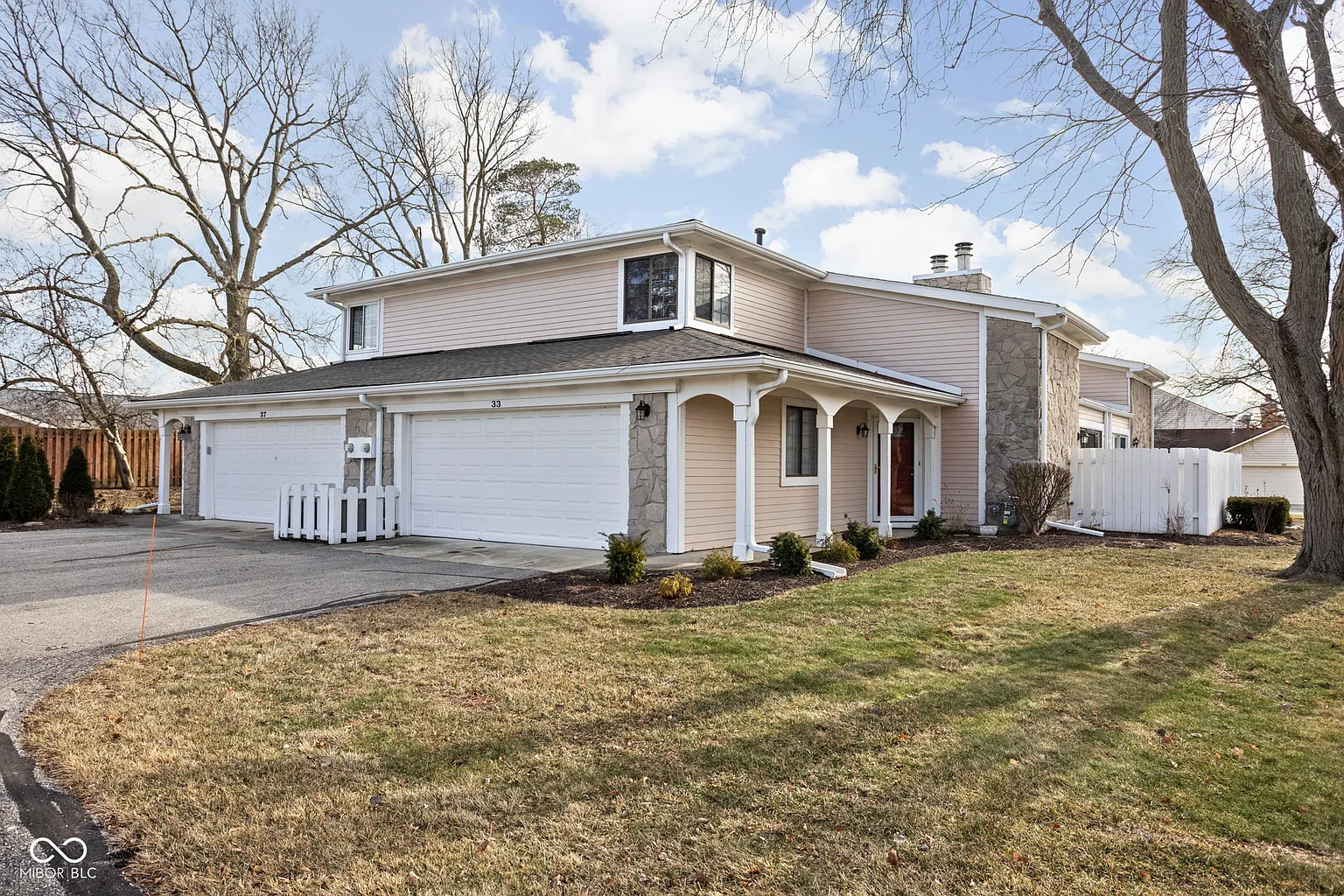 33 Dominion Dr photo 1