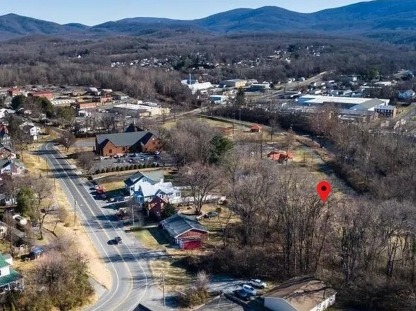 Bluff Ave, Waynesboro, VA 22980