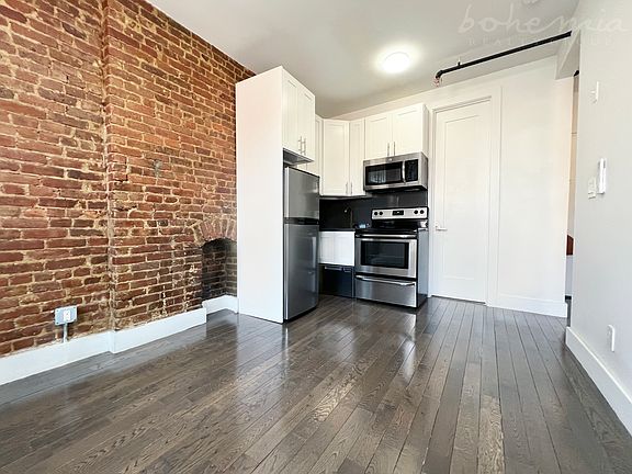 2nd image of 36 W 119th St #7AA