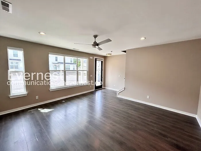 207 Jeffries Way — Photo 7