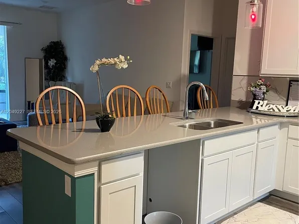 6157 NW Gatun Dr, Port Saint Lucie, FL 34986