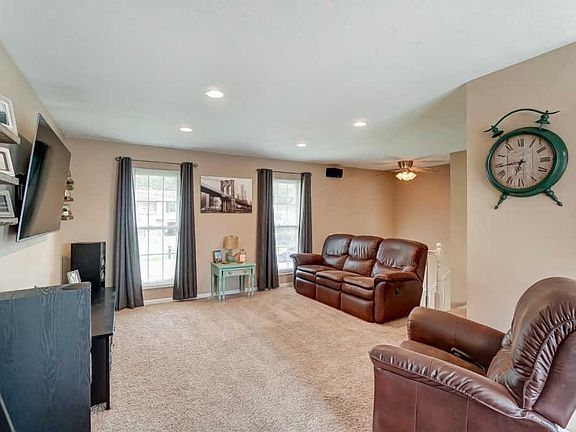 4th image of 12016 Goodfield Ct