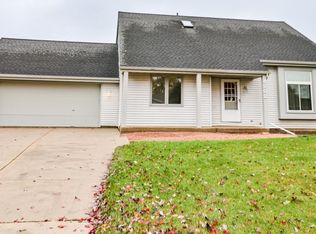 4202 W Amberidge Dr, Franklin, WI 53132