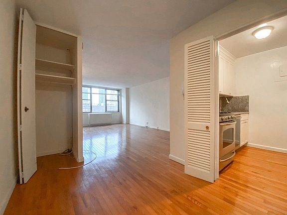 5th image of 301 E 79th St APT 7F
