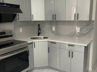21-12 23rd Ter #2, Astoria, NY 11105
