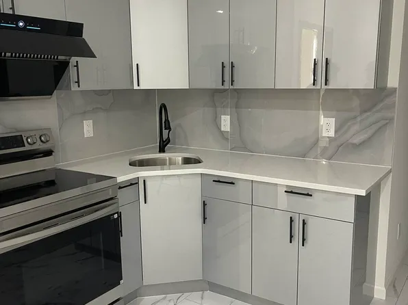 21-12 23 Terrace image 1 of 8