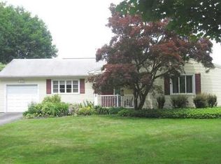 799 Corwin Rd, Rochester, NY 14610