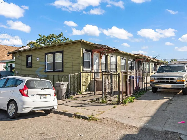 5915 Avenal Ave #5915 — Photo 1